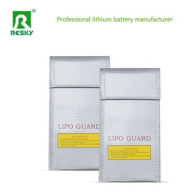 কেনা Fireproof Explosion Proof Waterproof 20 X 10cm Silver Glass Fiber RC LiPo Battery Bag For Battery Charging অনলাইনে উৎপাদন